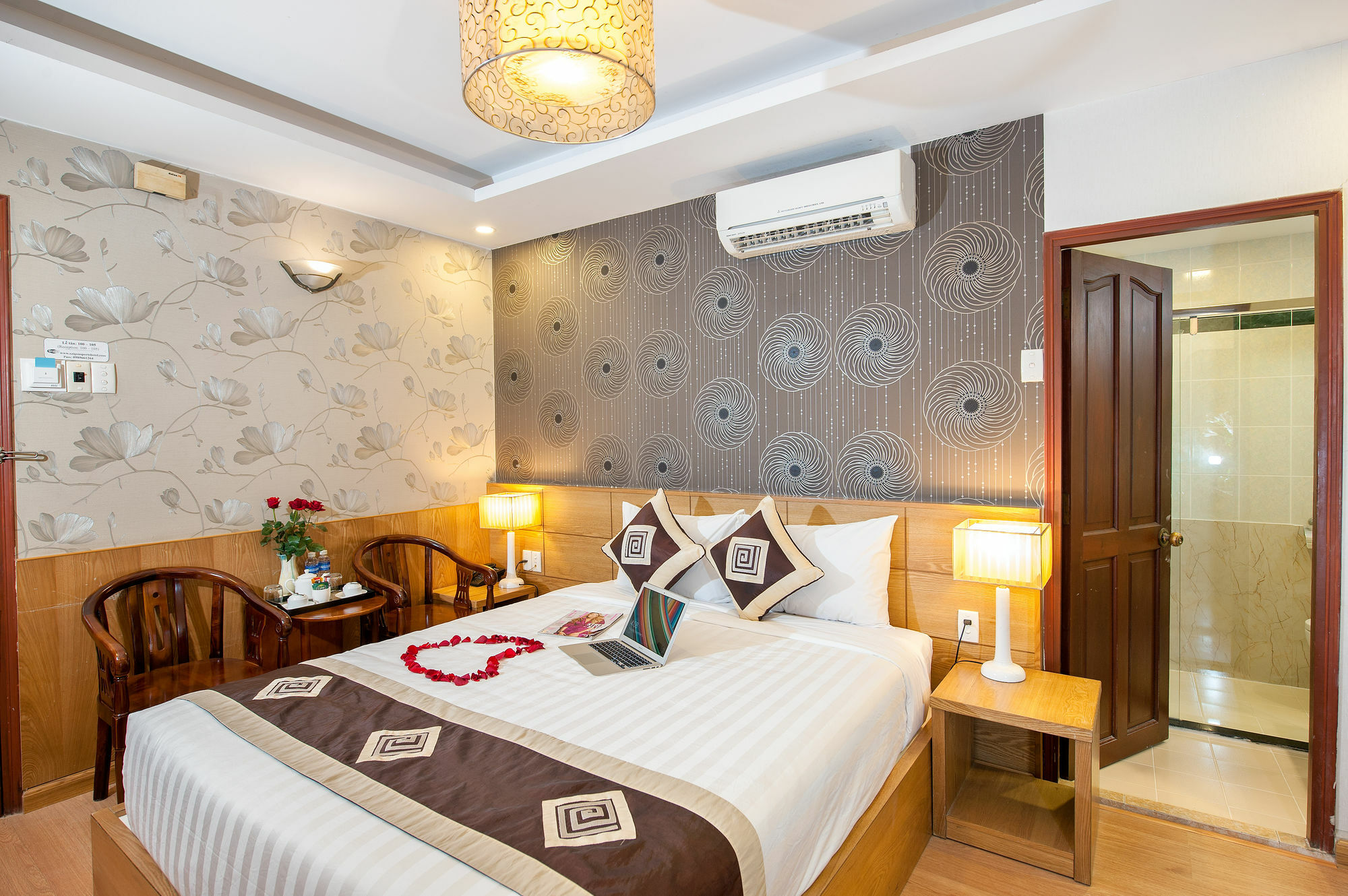 Paris Gold Hotel Хошимин Экстерьер фото
