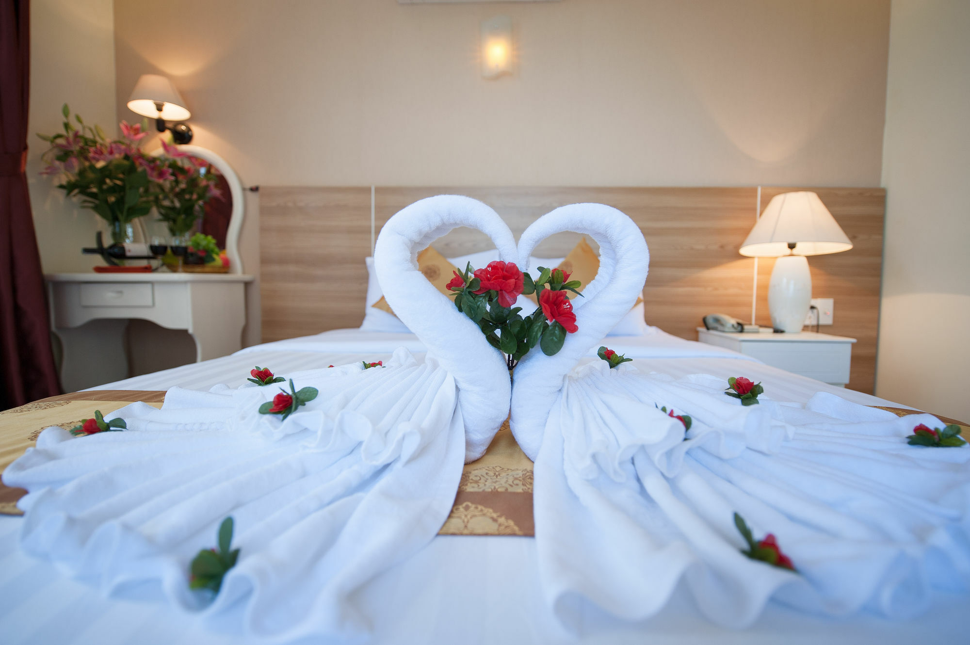 Paris Gold Hotel Хошимин Экстерьер фото