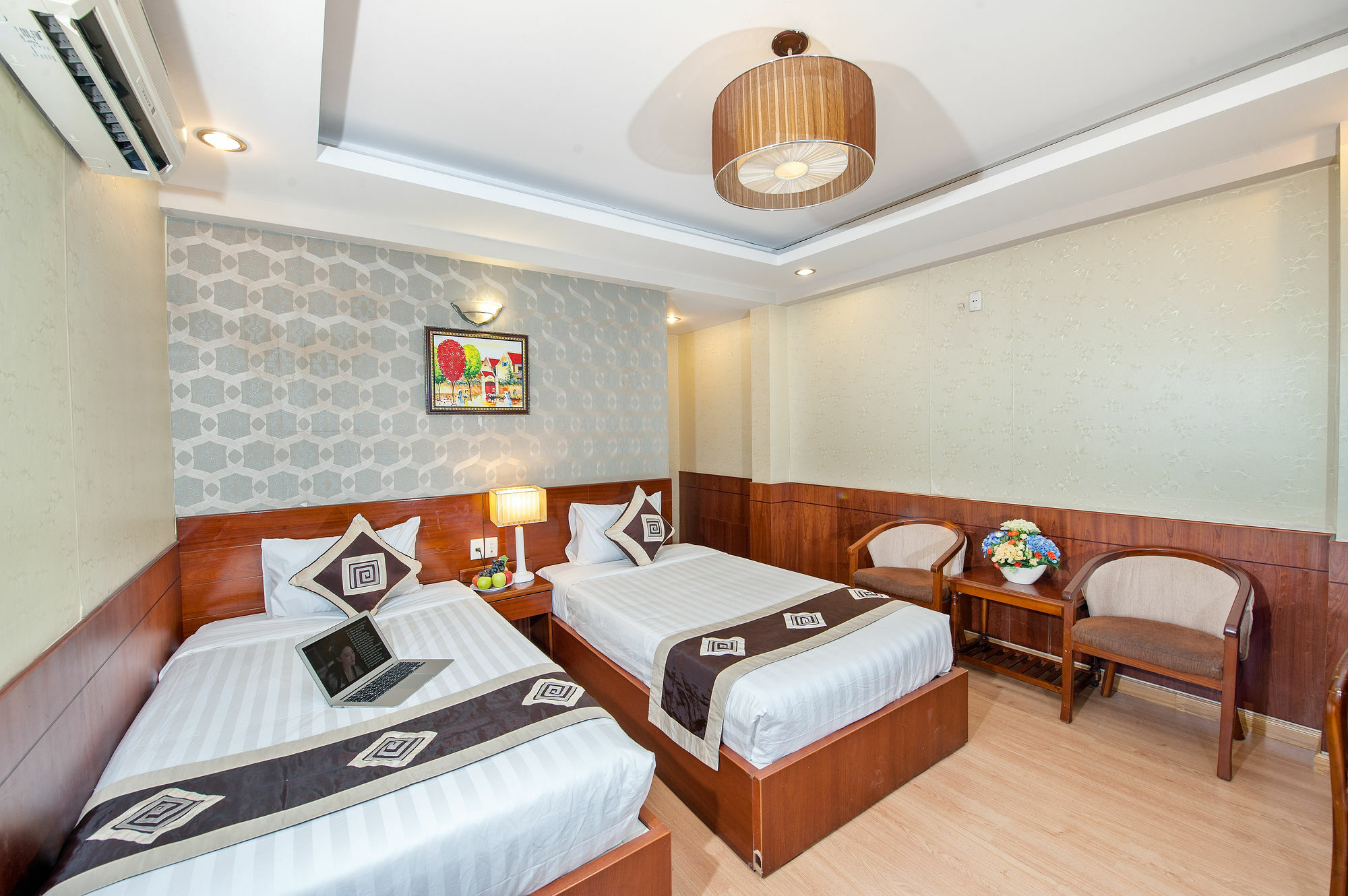 Paris Gold Hotel Хошимин Экстерьер фото