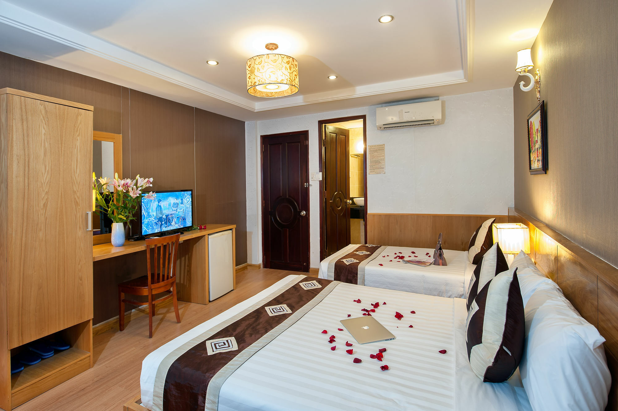 Paris Gold Hotel Хошимин Экстерьер фото